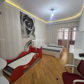 In Baku 160.0 m² apartment is for rent - Image 6