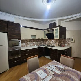 In Baku 160.0 m² apartment is for rent - Image 7