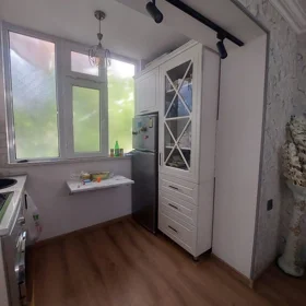 In Baku 100.0 m² apartment is for sale - Image 6