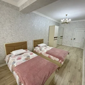 In Baku 151.0 m² apartment is for rent - Image 7
