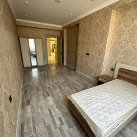 In Baku 160.0 m² apartment is for rent - Image 2