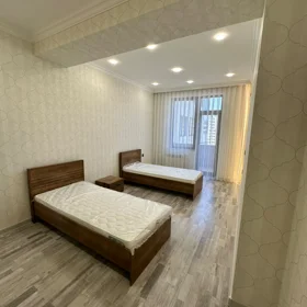 In Baku 160.0 m² apartment is for rent - Image 7