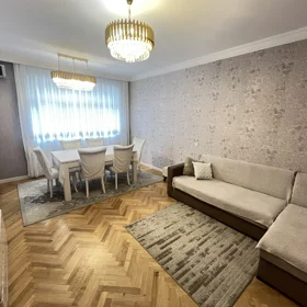 In Baku 85.0 m² apartment is for sale - Image 3