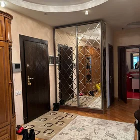 In Baku 135.0 m² apartment is for rent - Image 10