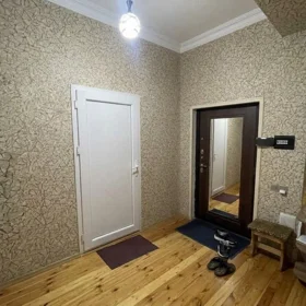 In Baku 70.0 m² apartment is for rent - Image 7