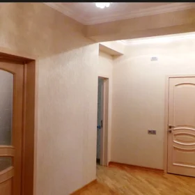 In Binəqədi rayonu 90.0 m² apartment is for sale - Image 3
