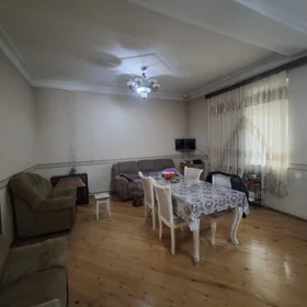 In Baku 150.0 m² house with 4.0 rooms is for sale - Image 3
