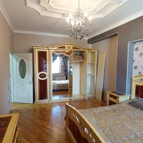 In Baku 90.0 m² apartment is for rent - Image 3