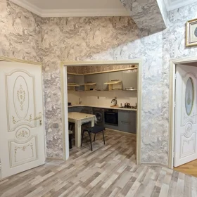 In Baku 90.0 m² apartment is for rent - Image 9