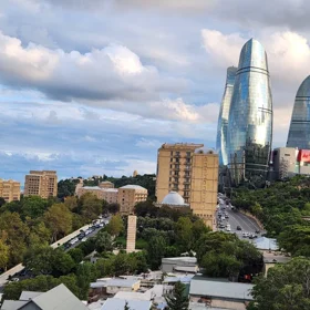 In Baku 176.0 m² apartment is for rent - Image 6