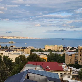 In Baku 176.0 m² apartment is for rent - Image 10