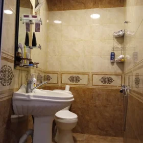 In Baku 60.0 m² house with 3.0 rooms is for sale - Image 2