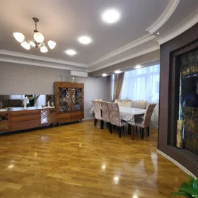 In Baku 107.0 m² apartment is for sale - Image 5