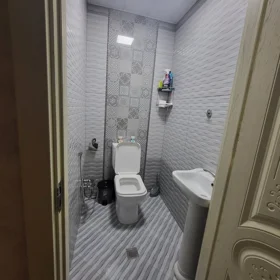 In Baku 107.0 m² apartment is for sale - Image 8
