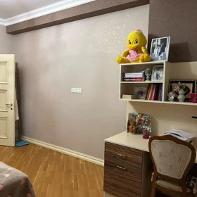 In Baku 123.0 m² apartment is for sale - Image 4