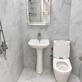 In Baku 60.0 m² apartment is for rent - Image 9