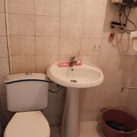 In Baku 70.0 m² apartment is for rent - Image 5