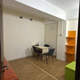 In Baku 200.0 m² commercial is for rent - Image 2