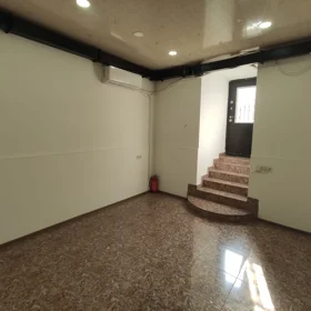 In Baku 90.0 m² commercial is for rent - Image 3