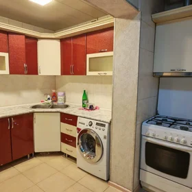 In Baku 70.0 m² apartment is for rent - Image 8