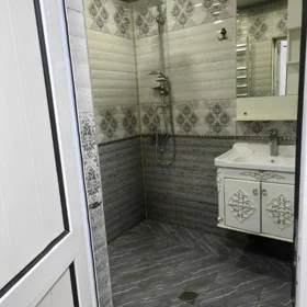 In Baku 70.0 m² apartment is for rent - Image 2