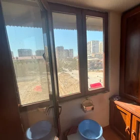In Baku 61.0 m² apartment is for sale - Image 9