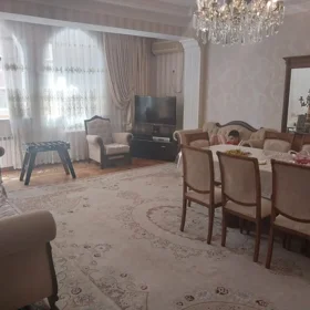 In Baku 169.0 m² apartment is for sale - Image 2