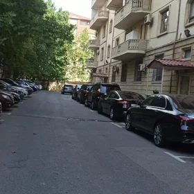 In Baku 169.0 m² apartment is for sale - Image 9