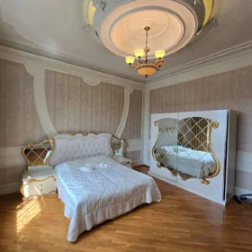 In Binəqədi rayonu 800.0 m² house with 9.0 rooms is for sale - Image 4
