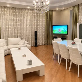 In Baku 120.0 m² apartment is for rent - Image 2