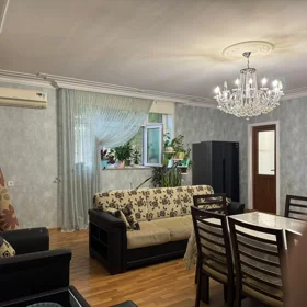 In Baku 90.0 m² apartment is for rent - Image 3