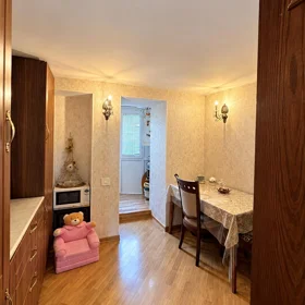 In Baku 90.0 m² apartment is for sale - Image 2