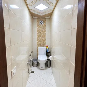In Baku 90.0 m² apartment is for sale - Image 6