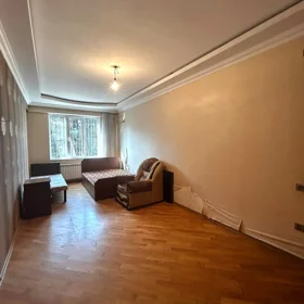 In Baku 100.0 m² apartment is for sale - Image 2
