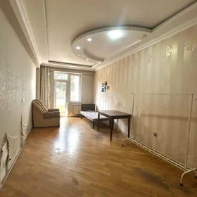 In Baku 100.0 m² apartment is for sale - Image 3