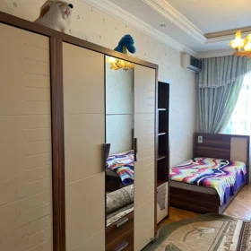 In Baku 180.0 m² apartment is for rent - Image 8