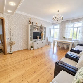 In Baku 65.0 m² apartment is for sale - Image 2