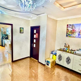 In Baku 130.0 m² apartment is for sale - Image 2