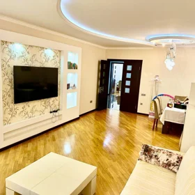 In Baku 130.0 m² apartment is for sale - Image 3