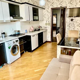 In Baku 130.0 m² apartment is for sale - Image 7