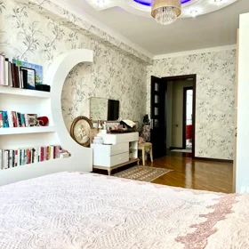 In Baku 130.0 m² apartment is for sale - Image 10