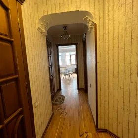In Baku 135.0 m² apartment is for sale - Image 3