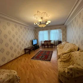 In Baku 135.0 m² apartment is for sale - Image 4