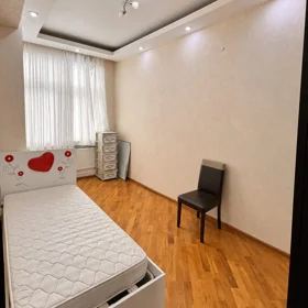 In Baku 120.0 m² apartment is for rent - Image 5