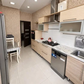 In Baku 120.0 m² apartment is for rent - Image 8