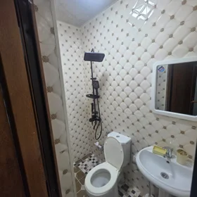 In Baku 45.0 m² house with 2.0 rooms is for rent - Image 5