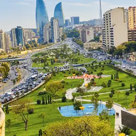 In Baku 125.0 m² apartment is for rent - Image 3