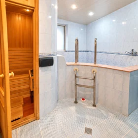In Baku 125.0 m² apartment is for rent - Image 4