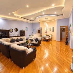 In Baku 125.0 m² apartment is for rent - Image 6