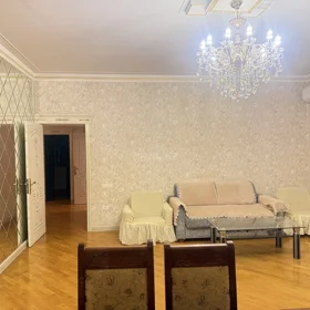 In Baku 170.0 m² apartment is for rent - Image 3